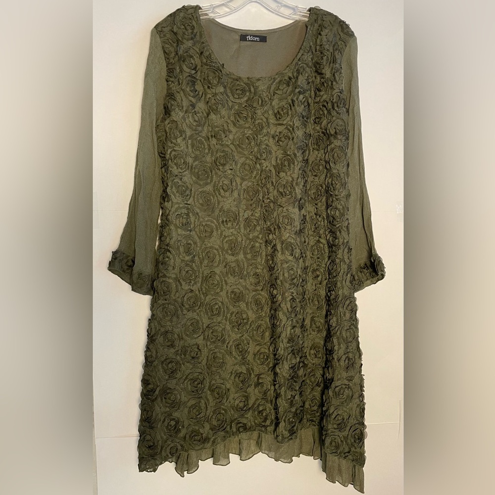 Adorn Green  Dress w/ Flower Accents 3/4 Sleeve Crew Neck, size 1X